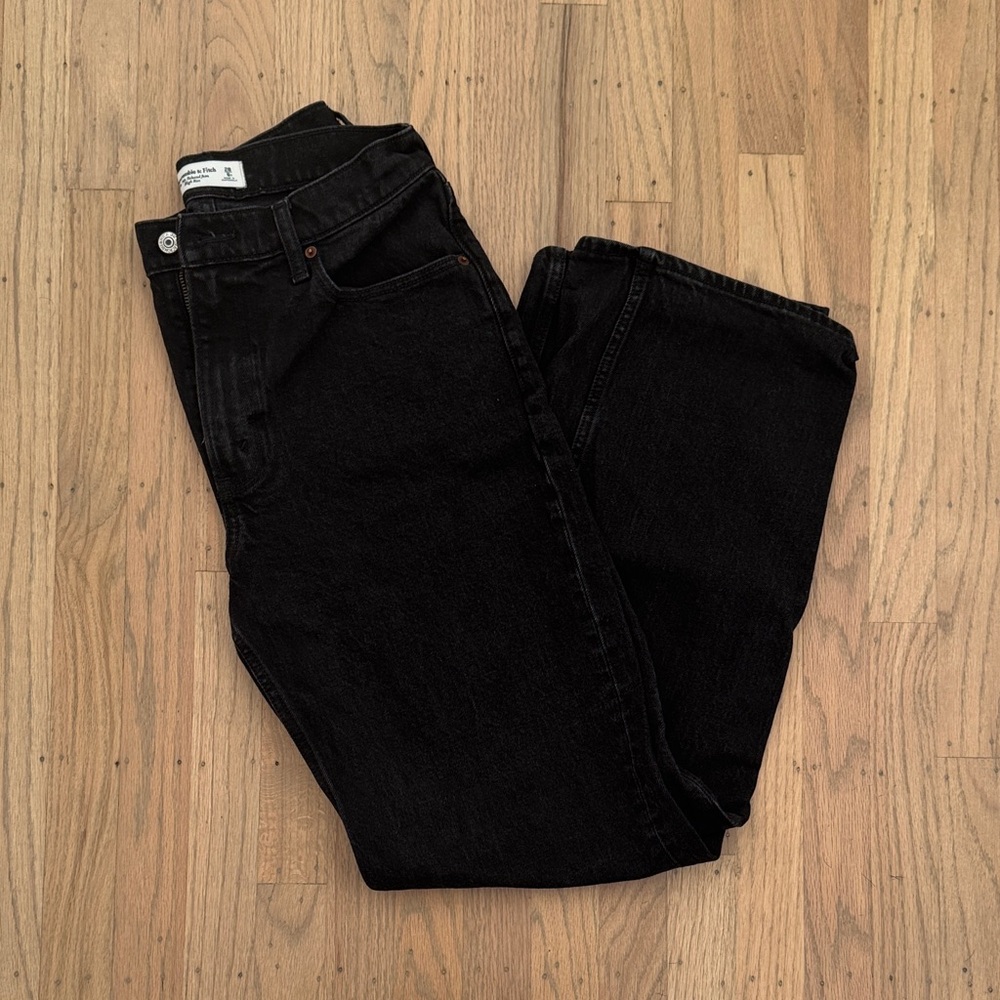 A&F High Rise 90s Jean